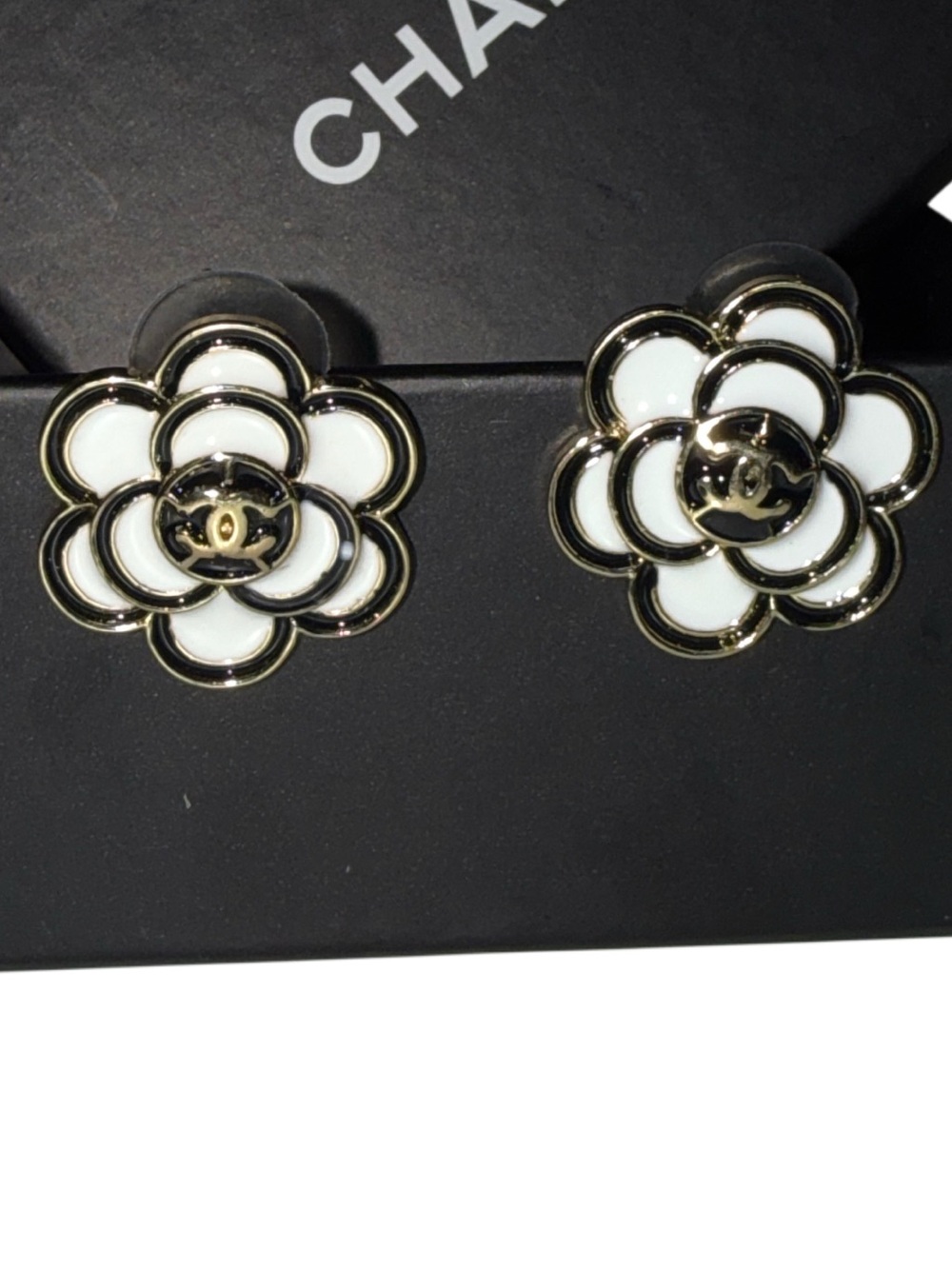 White Flower Statement Earrings Gold Tone Floral Studs